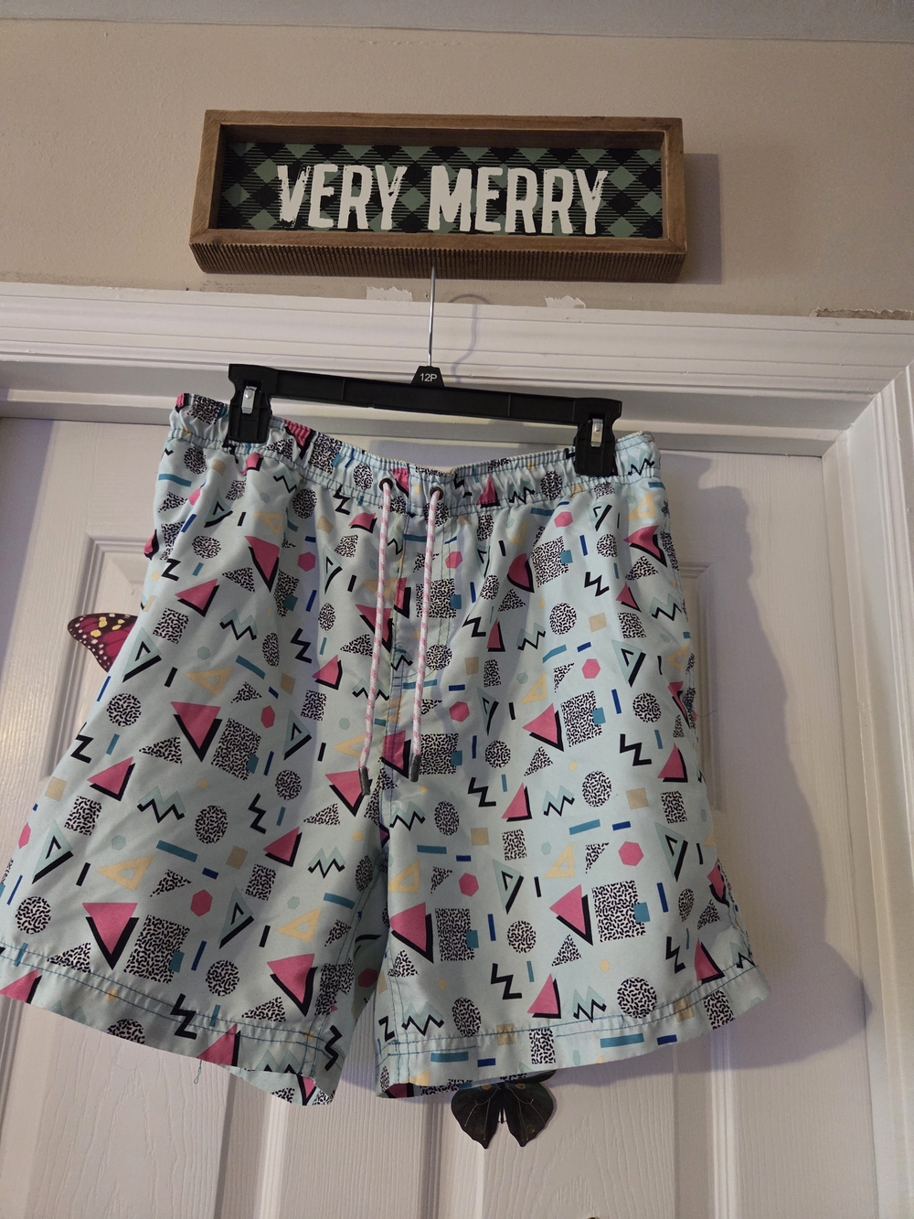 Broken threads mens L large swim suit trunks in retro 1980s style pattern